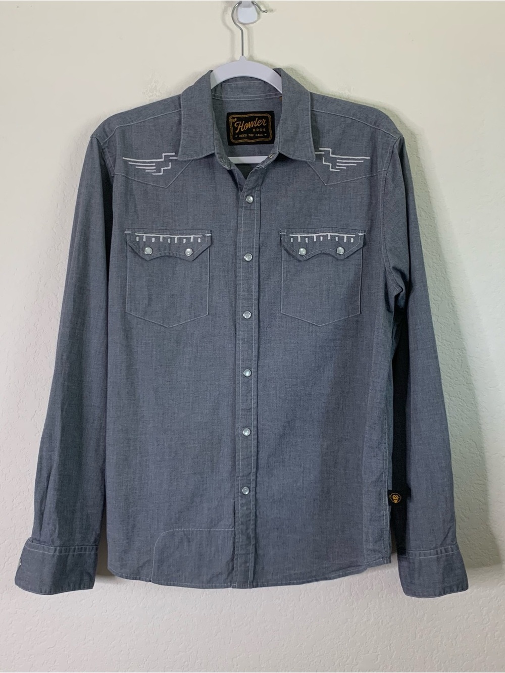Howler brothers Mens crosscut deluxe pictograph long sleeve Pearl snap shirt S
